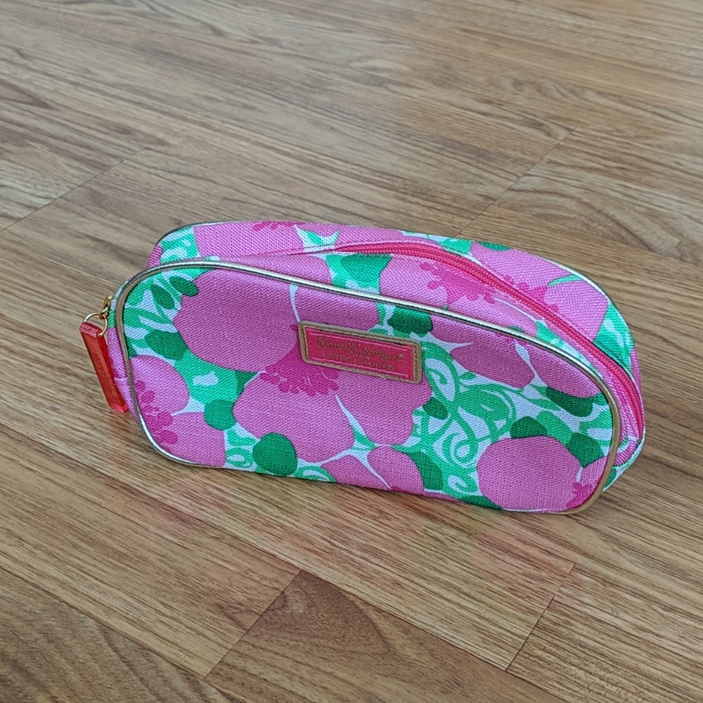 Lilly Pulitzer Estée Lauder makeup bag